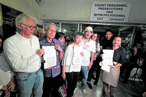 Veteran activist Araullo files P2.